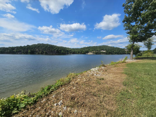 858 RIVER FRONT DR, CLIFTON, TN 38425 - Image 1