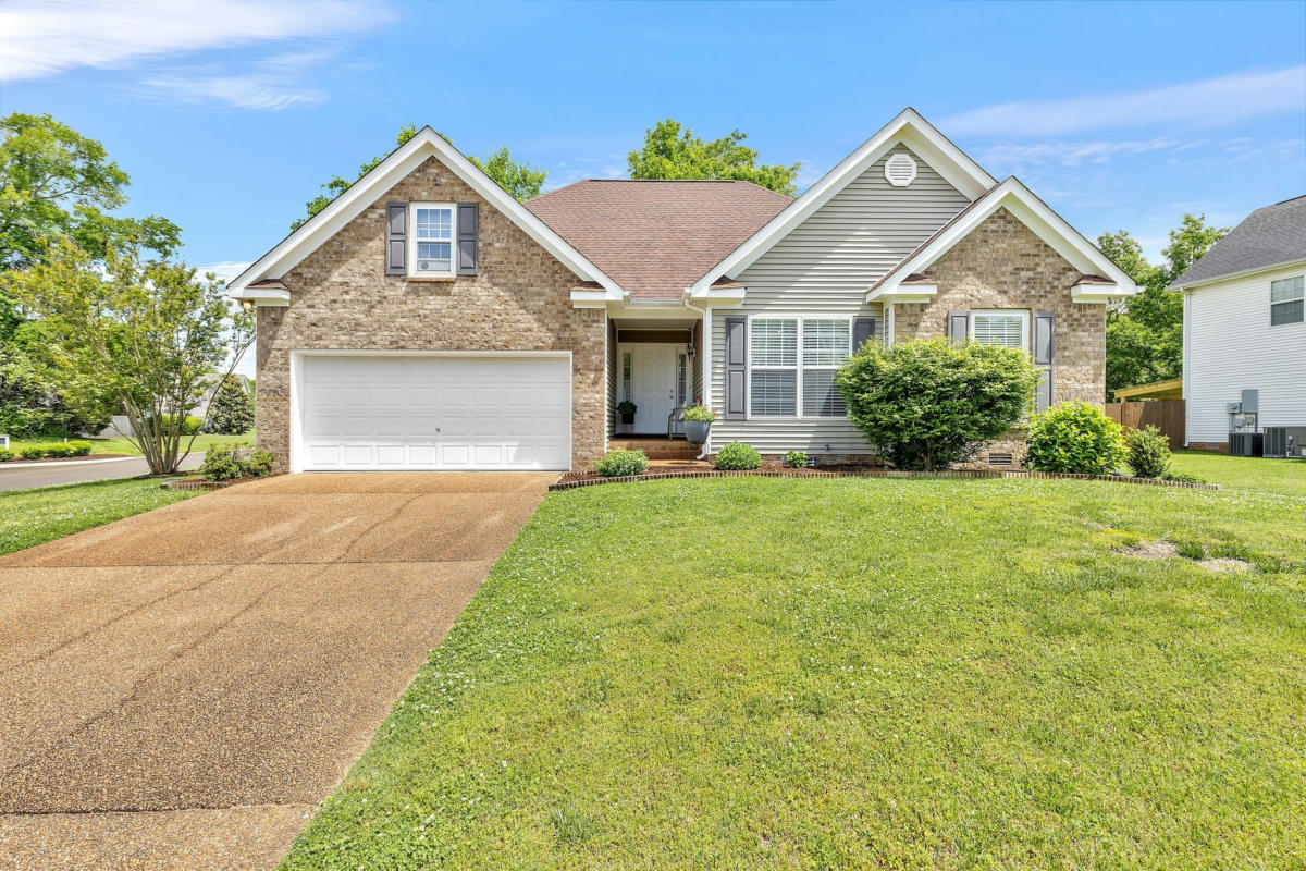 1300 BRANCHSIDE CT, THOMPSONS STATION, TN 37179, photo 1 of 34