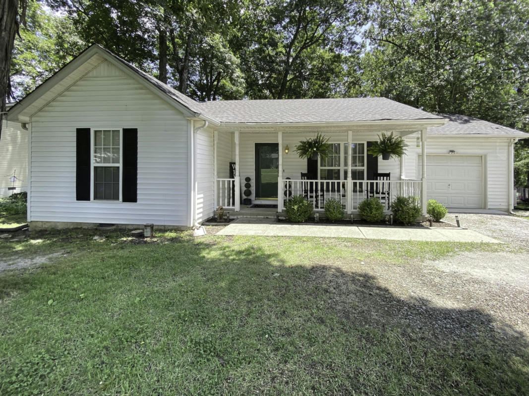 300 WALL ST, SHELBYVILLE, TN 37160, photo 1 of 15