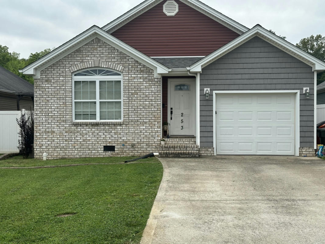 253 EAGLE COVE DR, HOPKINSVILLE, KY 42240, photo 1 of 20
