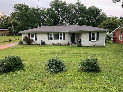 235 TROUSDALE AVE, GALLATIN, TN 37066, photo 1 of 15