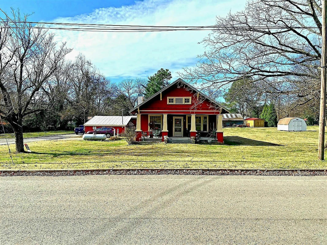 201 MAPLE ST, BELL BUCKLE, TN 37020, photo 1 of 30
