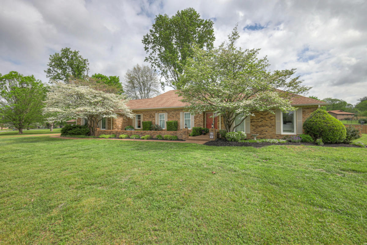 5008 TWIN LAKES DR, OLD HICKORY, TN 37138, photo 1 of 58