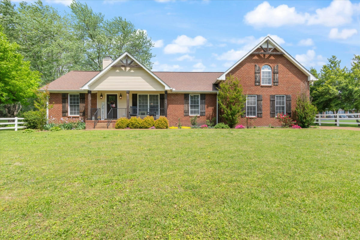 2693 OLD GREENBRIER PIKE, GREENBRIER, TN 37073, photo 1 of 15